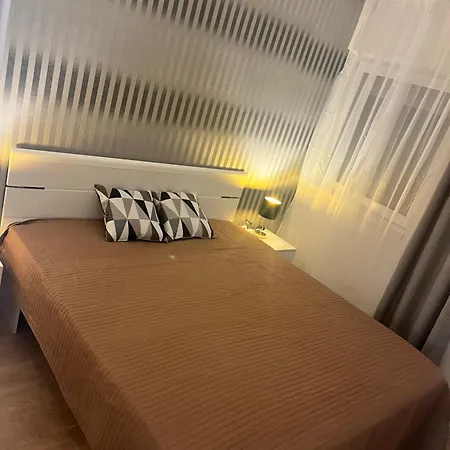 3 Barat Apartment Kehidakustány